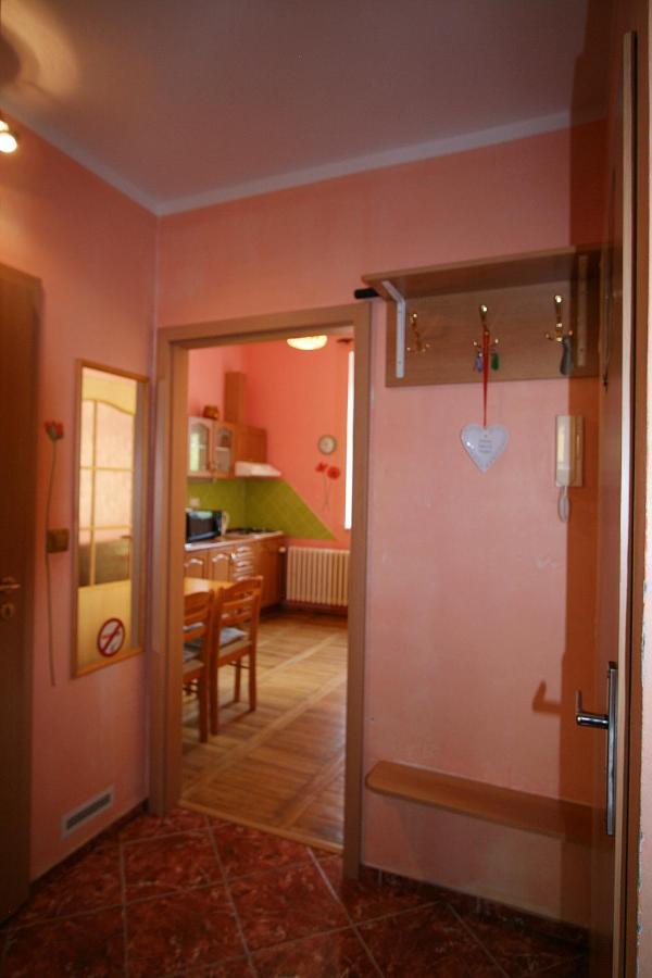 Apartment No. 9 At 5. Kvetna 6 Karlovy Vary Exterior photo